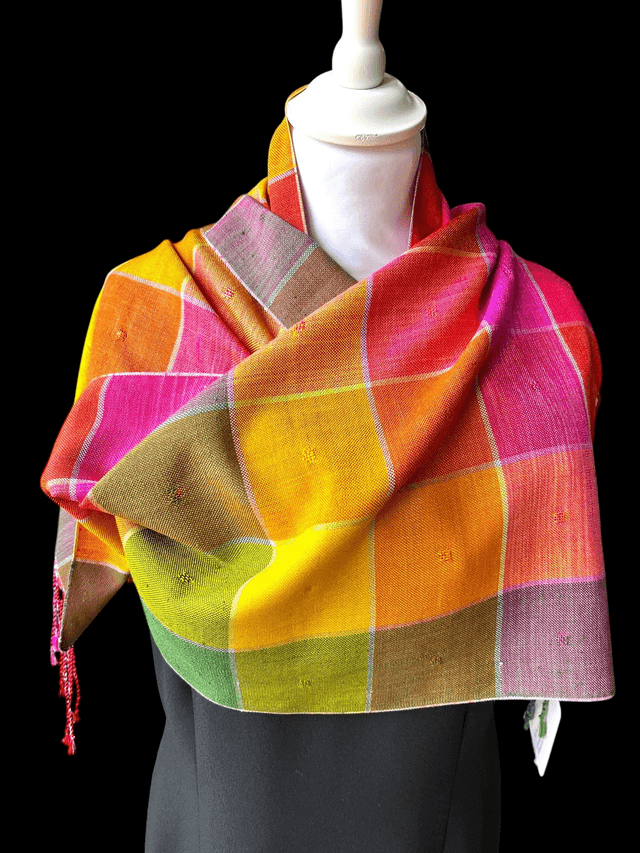 Souvenirs d'Inde 100% soie, Châle tisser à la main / 100% silk shawl, handwoven