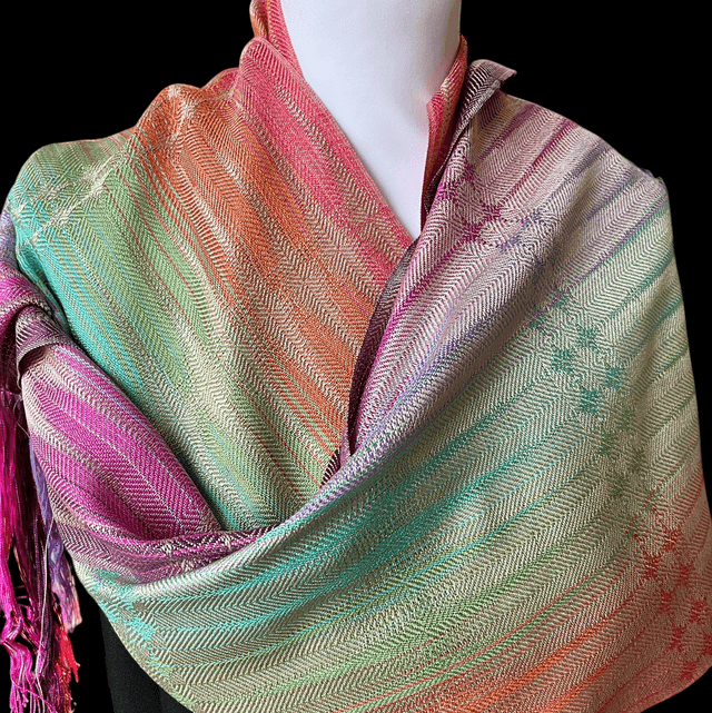 Raindrops & Rainbows : 100% soie, Echarpe tisser à la main / handwoven silk scarf