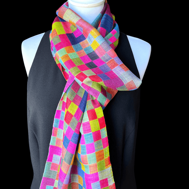 Harlequin scarf : 100% silk handwoven / 100% soie tisser à la main